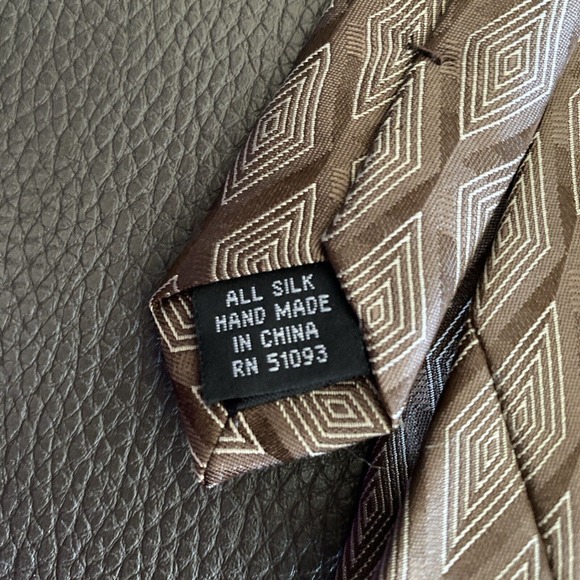 Privado, Hand Made, 100% Silk, Men’s Neck Tie, Made In China - Picture 4 of 4